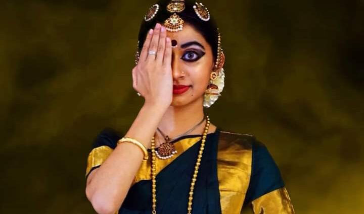 Best in class Bharatanatyam Photography Services – FotoZone | Dance poses, Bharatanatyam  poses, Dance photo shoot